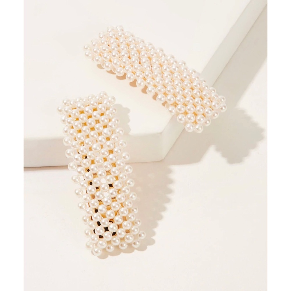 Glamorous Faux Pearl Snap Clips Set of Two - Picture 2 of 3